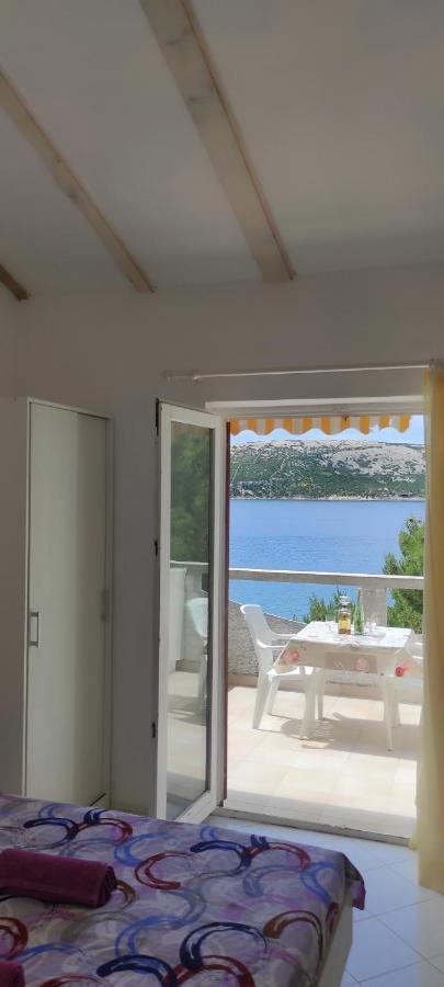 Sea Breeze Apartments With Private Beach And Boat Anchorage Stara Novalja Luaran gambar