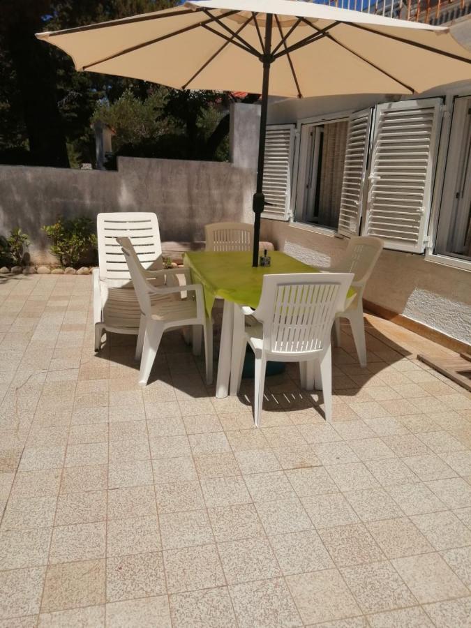 Sea Breeze Apartments With Private Beach And Boat Anchorage Stara Novalja Luaran gambar