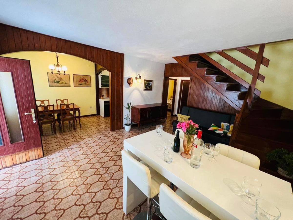 Sea Breeze Apartments With Private Beach And Boat Anchorage Stara Novalja Luaran gambar