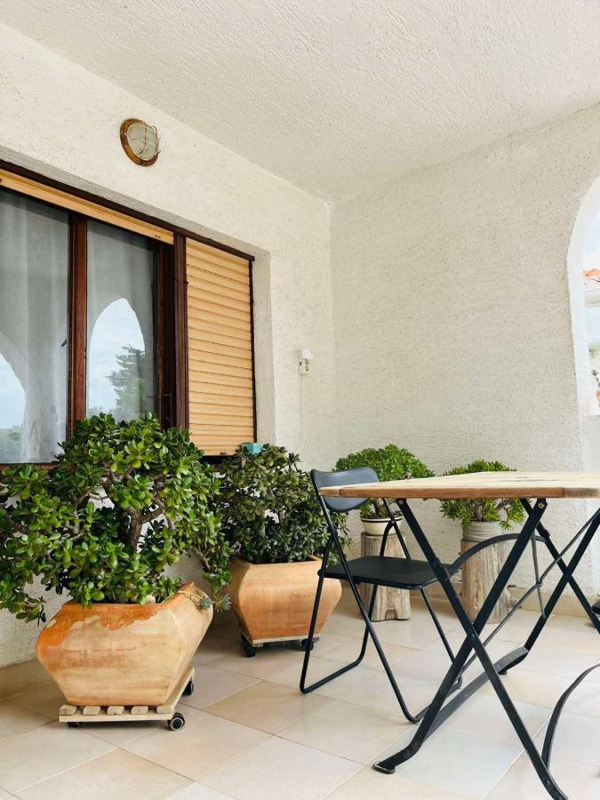 Sea Breeze Apartments With Private Beach And Boat Anchorage Stara Novalja Luaran gambar