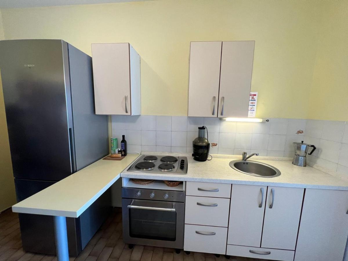 Sea Breeze Apartments With Private Beach And Boat Anchorage Stara Novalja Luaran gambar