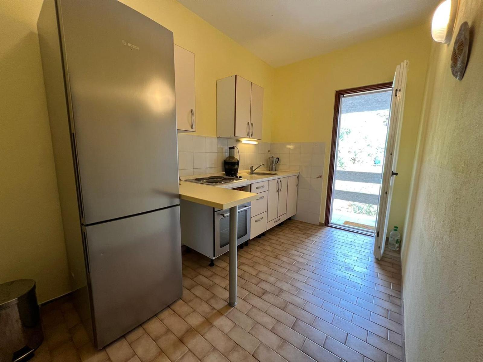 Sea Breeze Apartments With Private Beach And Boat Anchorage Stara Novalja Bilik gambar