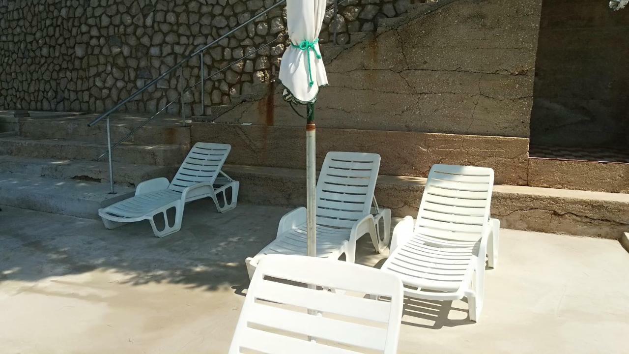 Sea Breeze Apartments With Private Beach And Boat Anchorage Stara Novalja Luaran gambar