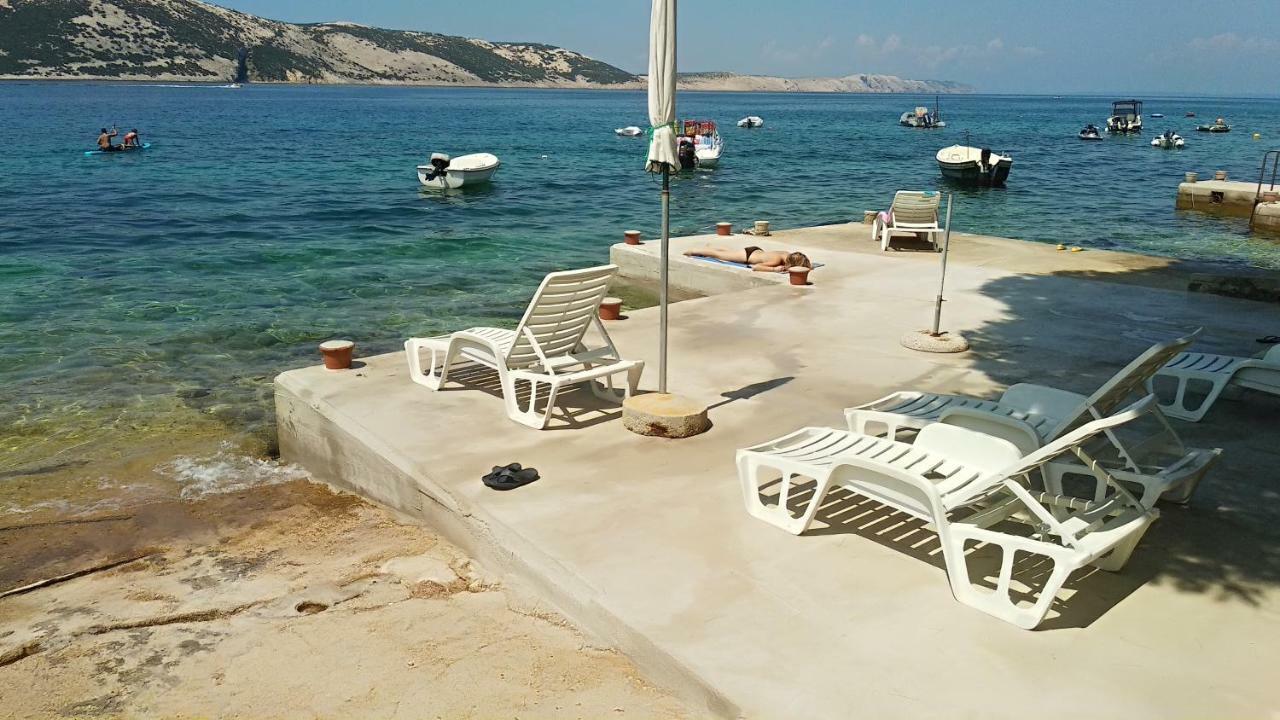 Sea Breeze Apartments With Private Beach And Boat Anchorage Stara Novalja Luaran gambar
